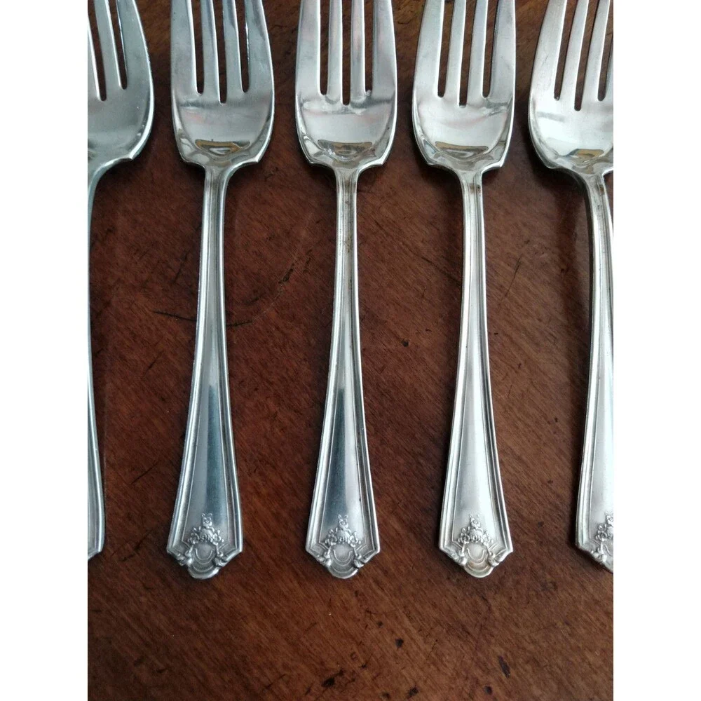 Lot of 8 Wm. Rogers Ashland Silverplate Salad Forks 1914 5.9